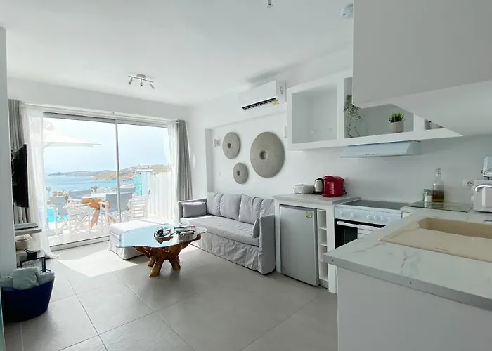 Amperian Mykonos & 4*