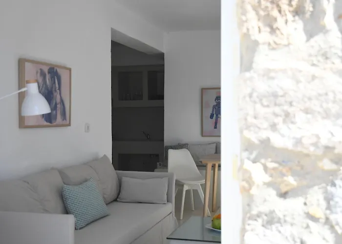 Amperian Mykonos & 4* Mykonos Town