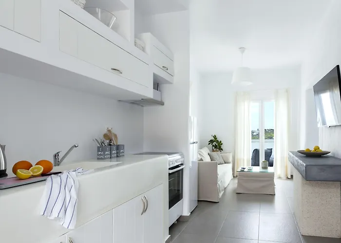 Amperian Mykonos & 4* Mykonos Town