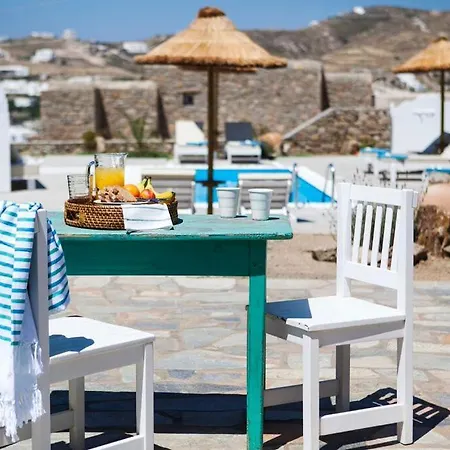 Amperian Mykonos & מלון 4*