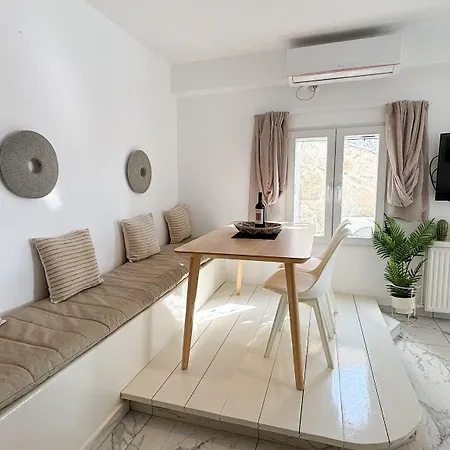 Amperian Mykonos Suites&villas Hotel 4*