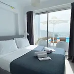 Amperian Mykonos & Hotell 4*