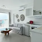 Amperian Mykonos & Hotell 4*
