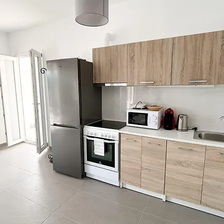 Amperian Mykonos & מלון 4*