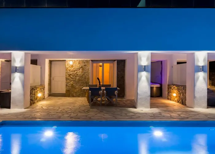 Amperian Mykonos & 4*